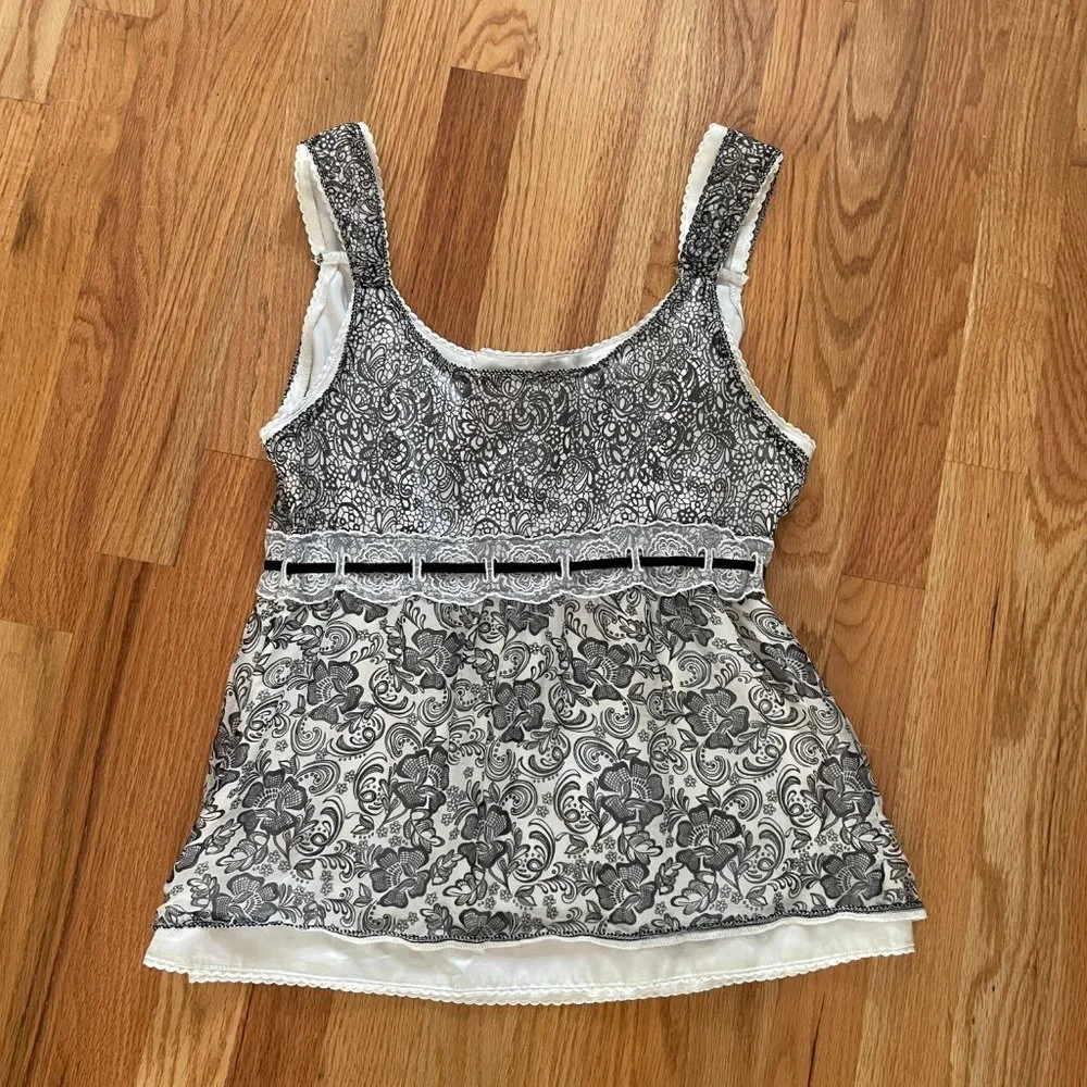 WHBM Adorable Black & White Top - Picture 2 of 6